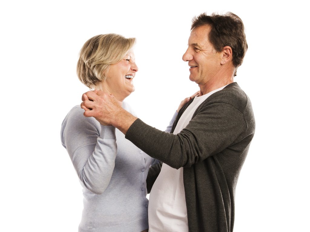 춤추는노년커플