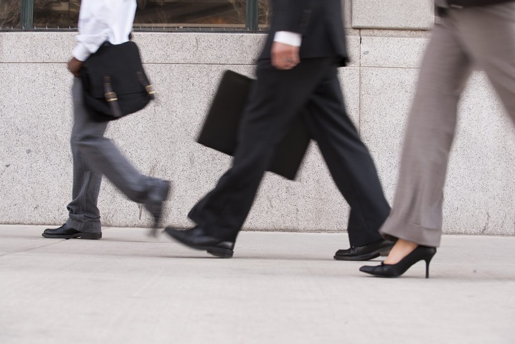 걷기 직장인 출근